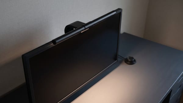 BenQ ScreenBar Halo を1年以上使った｜「無いとPCが使えない」ところまで来た話